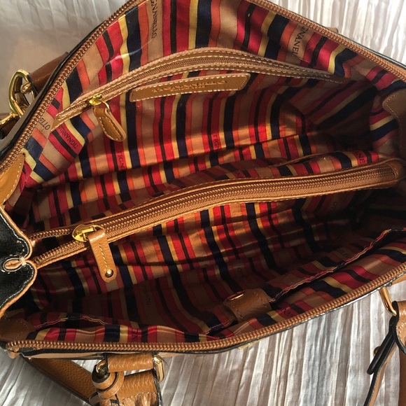 TIGNANELLO faux leather black & brown satchel w/ crossbody strap & gold hardware - Picture 8 of 14